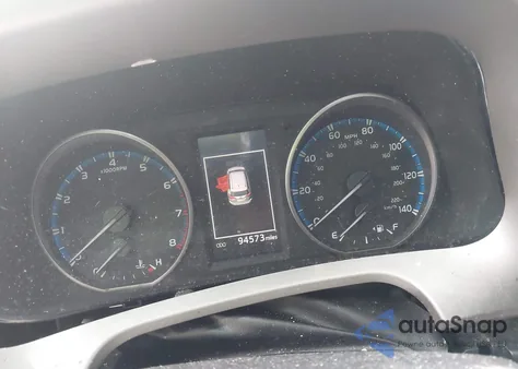 2017 Toyota Rav4 Le z USA, uszkodzony, nr VIN 2T3BFREV0HW611458